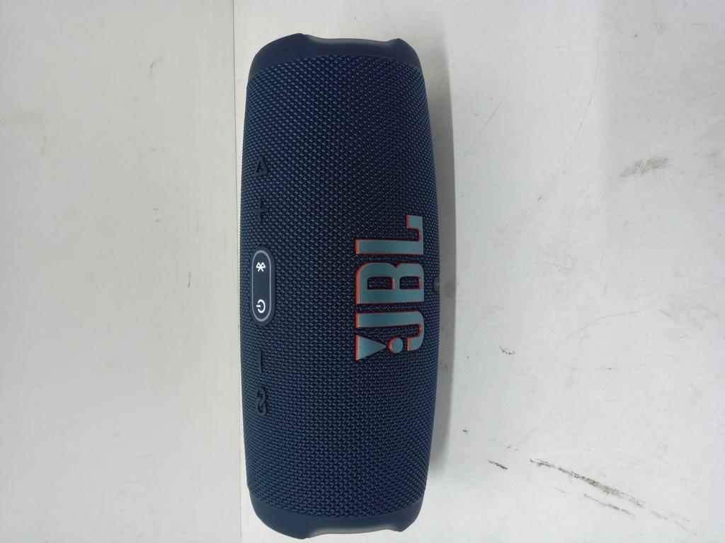 Parlante Portatil Marca Jbl Modelo Charge 5 Acc Cargador