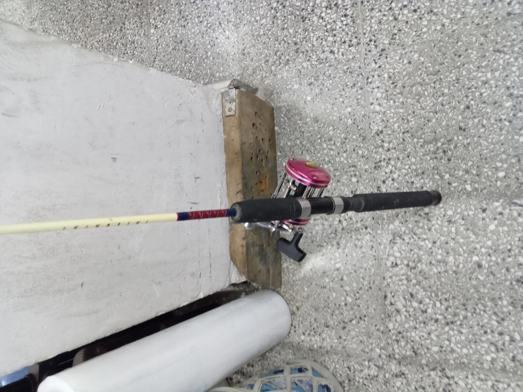 Caña De Pescar Marca Ottoni Modelo Sbc6000 Usado En Buen Estado Acc No Tiene