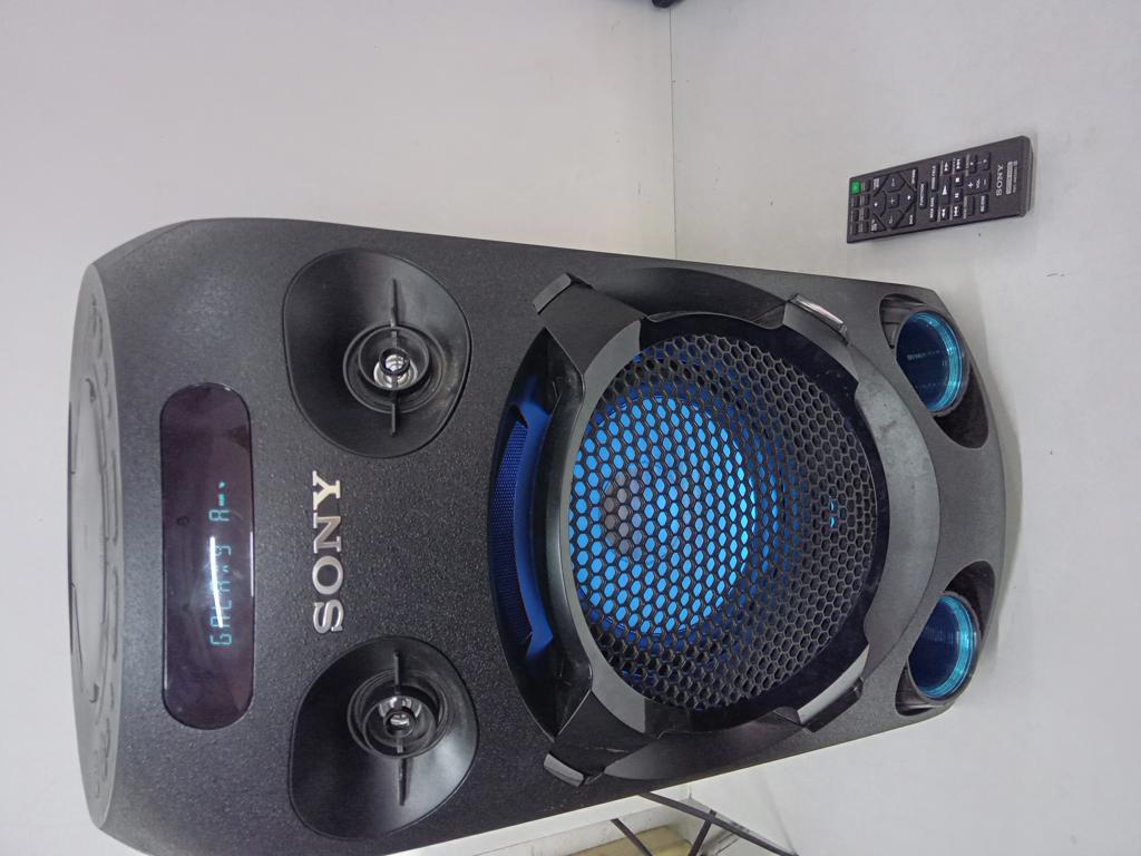 Caja De Sonido Amplificada Marca Sony Modelo Mhc-V02 Con Control Usado En Buen Estado Acc Cable Power Y Control