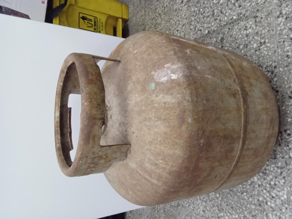 Garrafa Cap 13 Kg. Marca Sin Usado Con Desgaste Color Gris Acc No Tiene