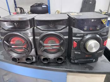 Equipo De Sonido Marca Lg Con Control Modelo Cms4350f Usado Con Desgaste Acc 2 Caja Con Parlante