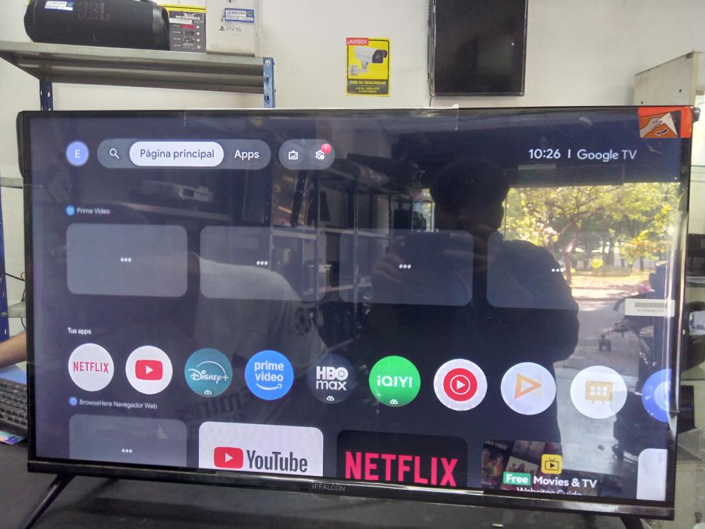 Televisor Led Smart De 32 '' Marca Iffalcon Modelo 32s55 Con Control Usado En Buen Estado Acc Par PatitaCable PowerPilas