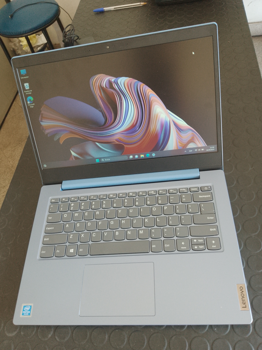 Notebook Marca Lenovo Modelo 81vu Procesador Pentium Silver Memoria Ram 4 Gb Disco Duro 117 Gb Acc Cargador