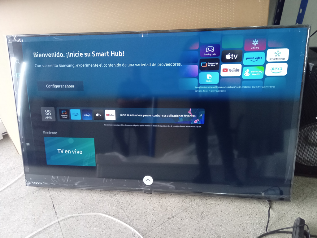 Televisor Led Smart De 65 '' Marca Samsung Modelo Un65cu7090g Con Control Nuevo Sin Uso Acc Patitas Control