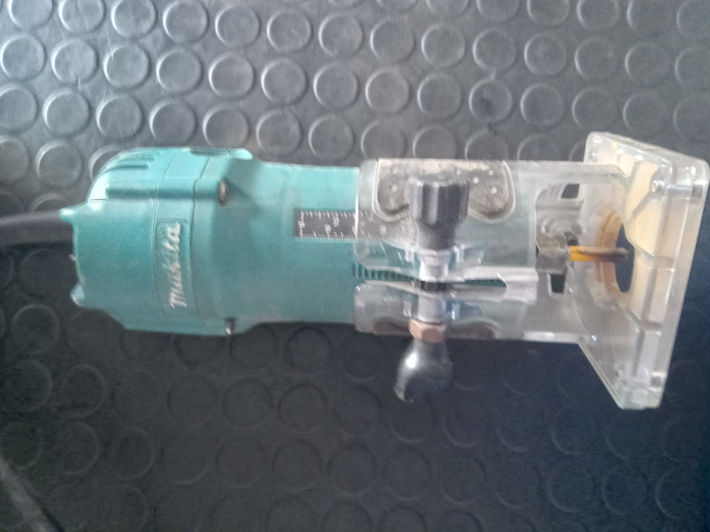 Fresadora Marca Makita Modelo 3709 Usado En Buen Estado Acc No Tiene