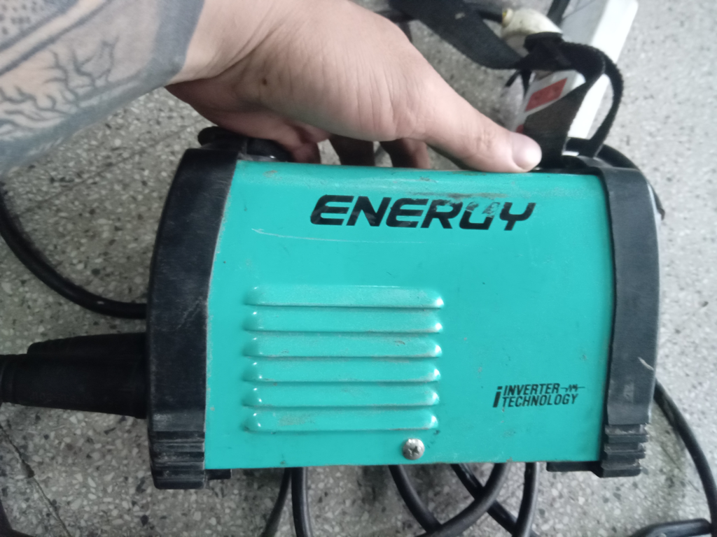 Soldador Marca Energy Modelo No Tiene Usado En Buen Estado Acc Pinzas Positivo Y Negativo