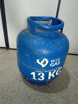 Garrafa Cap 13 Kg. Marca Blue Gas Usado En Buen Estado Color Azul Acc No Tiene