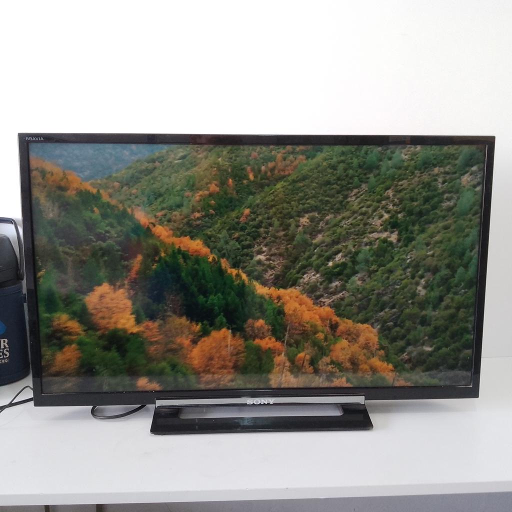 Televisor Led Convencional De 32 '' Marca Sony Bravia Modelo Kdl-32r405a Usado En Buen Estado Sin Control Sin Caja Acc BaseCable Cte