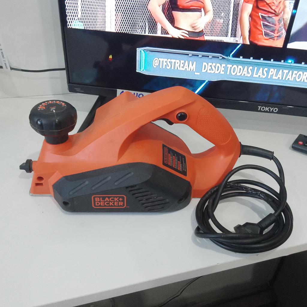 Cepilladora De Madera Marca Black + Decker Modelo 7698-Ar Usado En Buen Estado Acc Regulador De AlturaCuchilla Doble