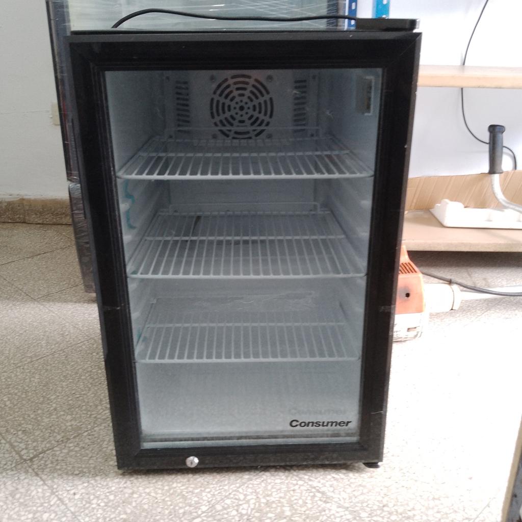 Visicooler Marca Consumer Modelo Cmr-70 Usado En Buen Estado Acc 3 Divisorias1 Luz Interna