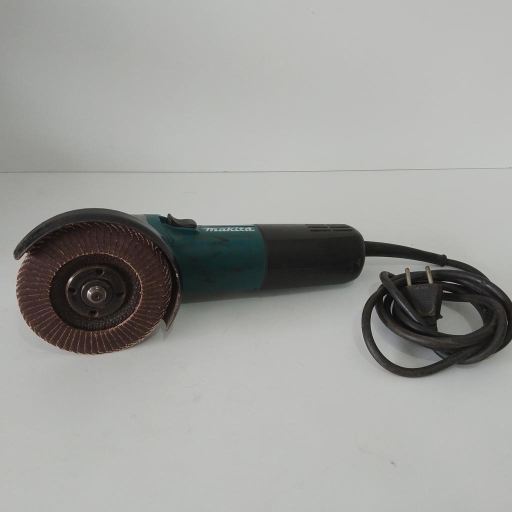 Pulidora Marca Makita Modelo 9557hn Tamaño 115 Usado En Buen Estado Acc 1 DiscoProtector