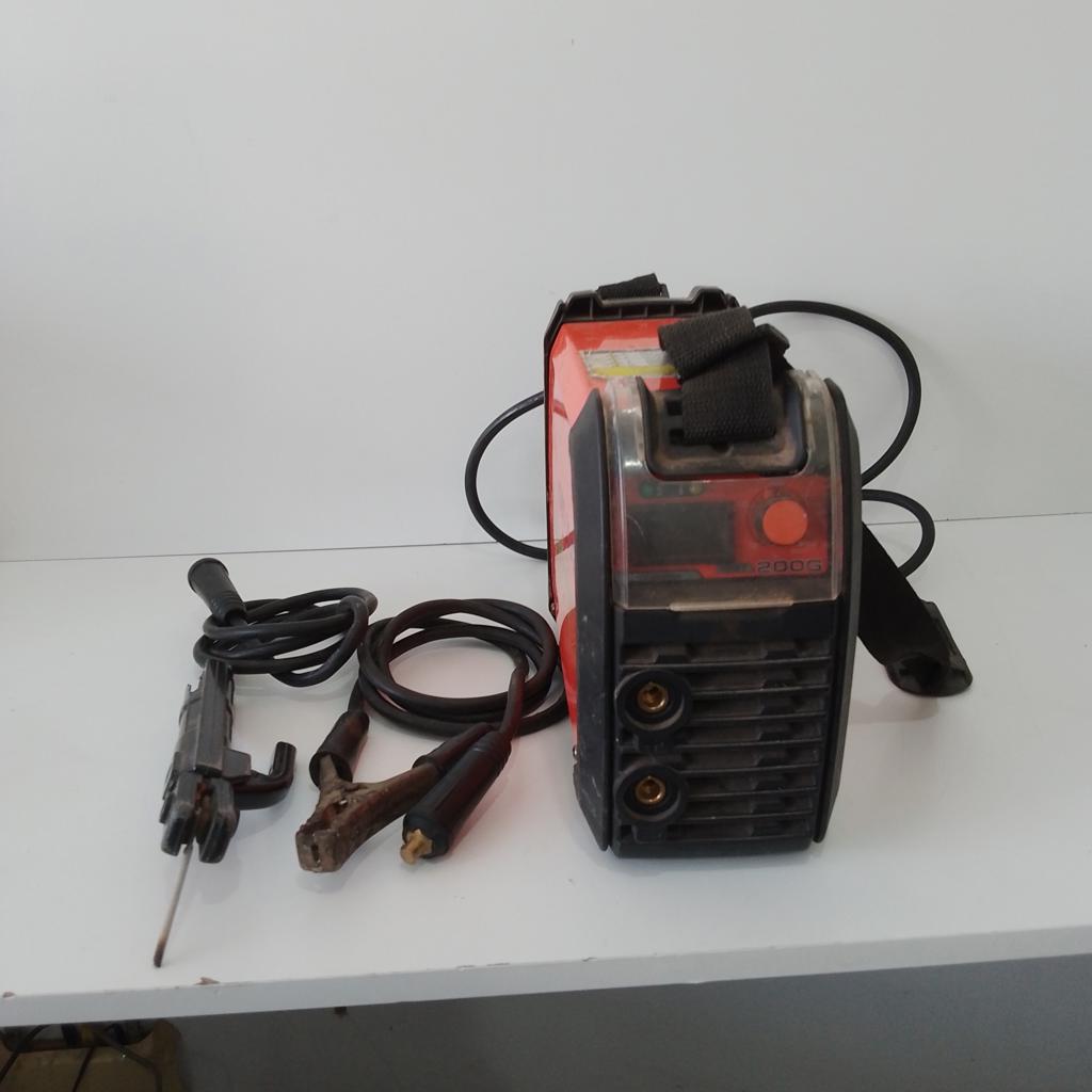 Soldador Marca Indusfield Modelo Igbt-200g Usado En Buen Estado Acc 2 Pinzas (Positivo Y Tierra)Correa