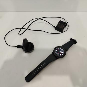 Reloj Para Caballero Marca Samsung Modelo Gear 3 Frontier Usado En Buen Estado Acc Base De Carga C/ CargadorCorrea De Goma Negra Con Algunos Desgaste.