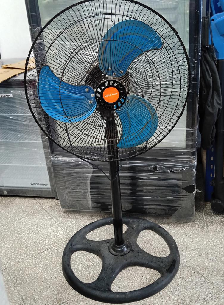 Ventilador 3 Velocidades Marca Mega Star Modelo No Tiene Usado En Buen Estado Acc Aspa De 3Base Redonda
