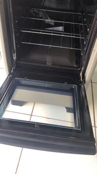 Cocina A Gas Marca Dako Modelo Supreme G.Titan Nuevo Sin Uso Acc 4 Hornallas Con Encendido ElectricoHorno Con LuzSin Manguera De Gas Color Gris Y Parte Superior De Vidrio