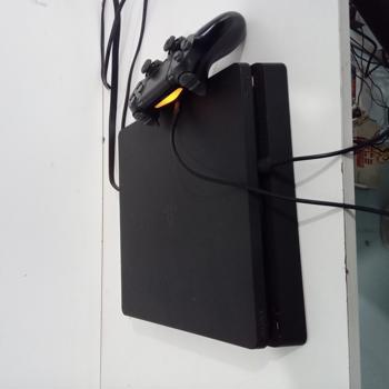 Juego Electronico Ps4 Marca Sony Modelo Cuh-2006a Disco Duro 500 Gb Con Control Sin Caja Usado Con Desgaste Acc Cable Hdmi Cable Cargador