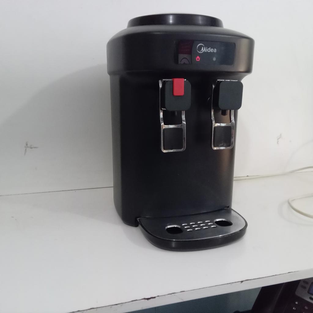 Foto 2 de Bebedero Marca Midea Modelo Usado En Buen Estado Acc No Tiene