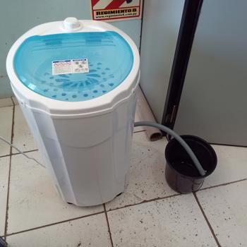 Centrifugadora Marca Britania Modelo Bcr15binox Usado En Buen Estado Acc No Tiene