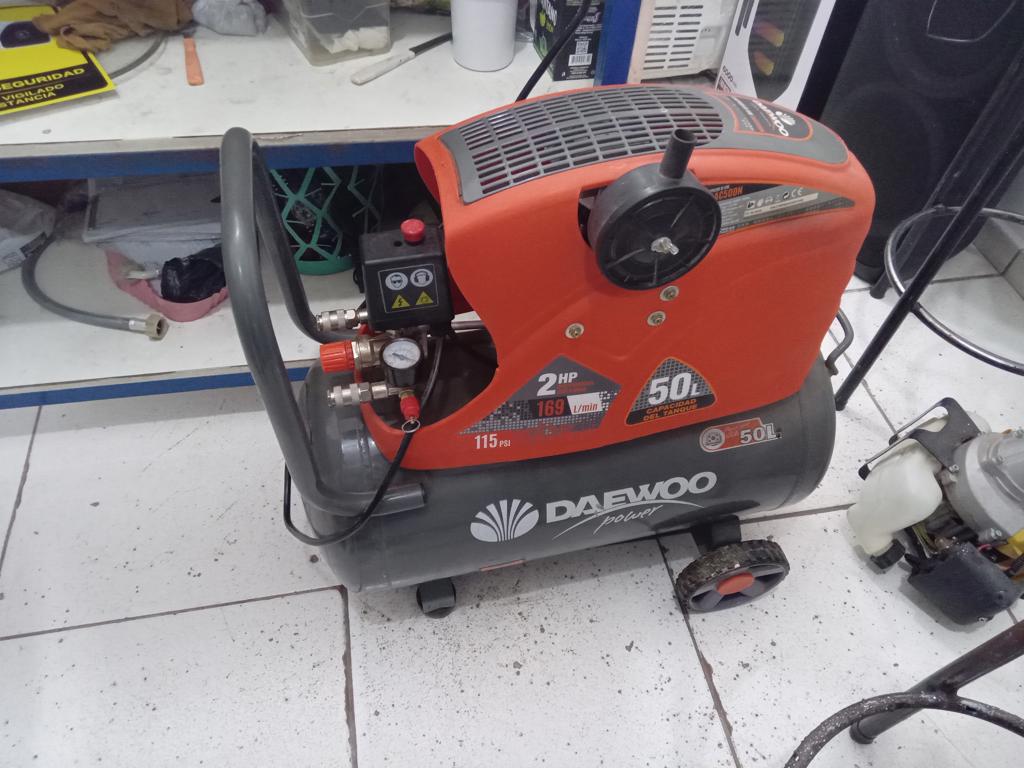 Compresor De Aire Marca Daewoo Modelo 2 Hppotencia Hp Potencia Hp 2 Usado En Buen Estado Acc Dos Rueditas