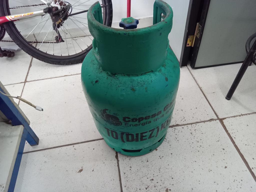 Garrafa Cap 10 Kg. Marca Copesagas Usado En Buen Estado Color Azul Marino Acc No Tiene