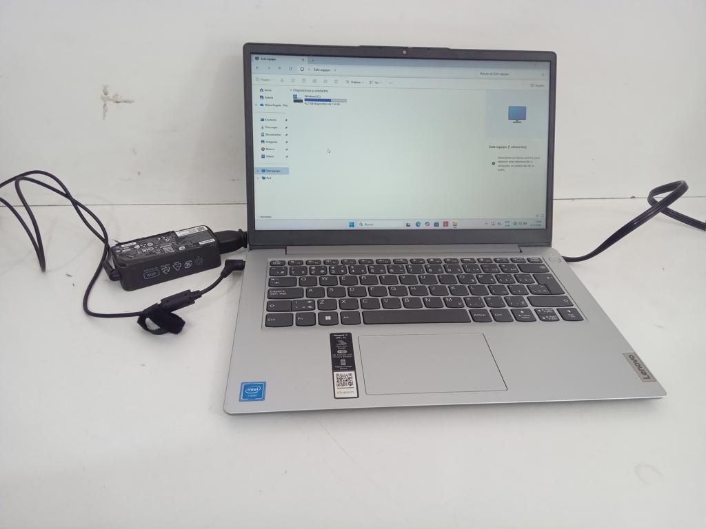 Notebook Marca Llenovo- Modelo Ideapad Procesador Celeron Memoria Ram 4 Gb Disco Duro 114 Gb Generacion 4 Acc Cargador