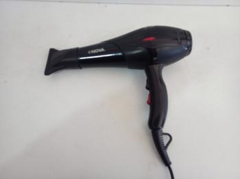 Secador De Pelo Marca Nova Modelo No Se Visualiiza Usado En Buen Estado Acc Un Pico