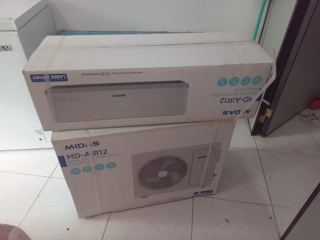 Aire Acondicionado Tipo Split Marca Midas Potencia Btu 12.000 Sin Kit Instalacion Con Control Modelo Md-Airr12 Nuevo Sin Uso Con Caja Acc Con Control Condensador Y Compresor Y Mangueras