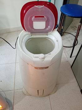 Centrifugadora Marca Wankee Modelo Usado En Buen Estado Acc No Tiene