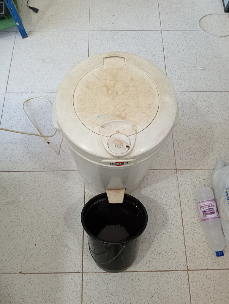 Centrifugadora Marca Tokyo Modelo Usado Con Desgaste Acc No Tiene