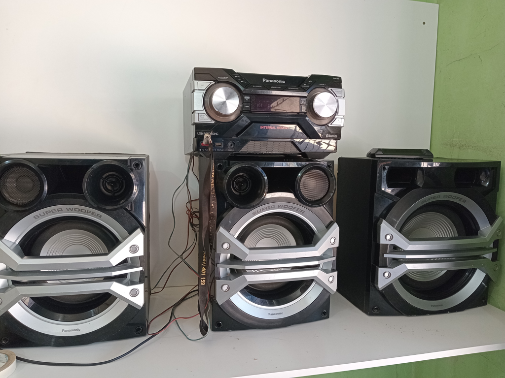Equipo De Sonido Marca Panasonic Con Control Modelo Sa-Ak800 Usado En Buen Estado Acc 2 Parlantes1 Subwoofer