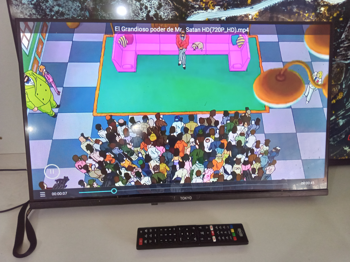 Televisor Led Smart De 32 '' Marca Tokyo Modelo Tvtokkhfsm32 Con Control Usado En Buen Estado Acc No Tiene