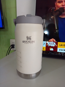Termo Forrado Marca Stanley Usado En Buen Estado Con No Tiene Acc No Tiene