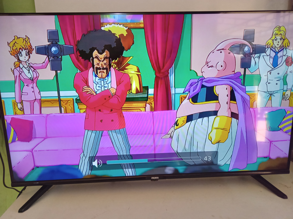 Televisor Led Smart De 43 '' Marca Fama Modelo Tvf-A0e20 Con Control Usado En Buen Estado Acc Patitas