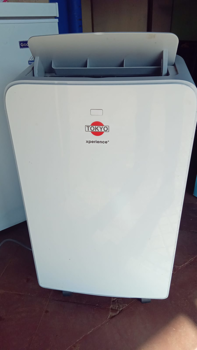 Aire Acondicionado Tipo Portatil Marca Tokyo Modelo Aatoportaxn12k Potencia Btu 12.000 Con Control Usado En Buen Estado Acc Tubo De CañoManguerita