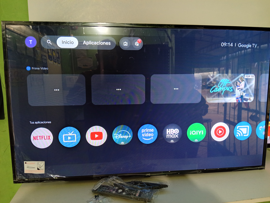 Televisor Led Smart De 43 '' Marca Jvc Modelo Lt-43km348 Con Control Usado En Buen Estado Acc Patitas