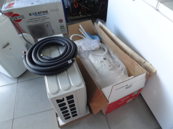Aire Acondicionado Tipo Split Marca Toky Potencia Btu 12.000 Con Kit Instalacion Con Control Modelo Aatokae21-L12chr1 Nuevo Sin Uso Con Caja Acc No Tiene