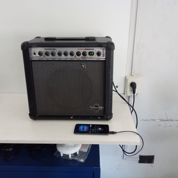 Amplificador De Sonido P/ Guitarra Marca Behringer Modelo Gx 110 Usado En Buen Estado Acc Con Cable Power