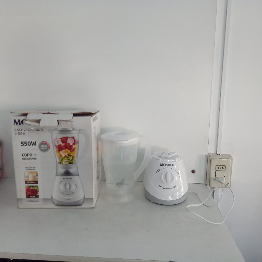 Licuadora Marca Mondial Modelo Easy Power Velocidades Usado En Buen Estado Acc Jarra Con Tapa