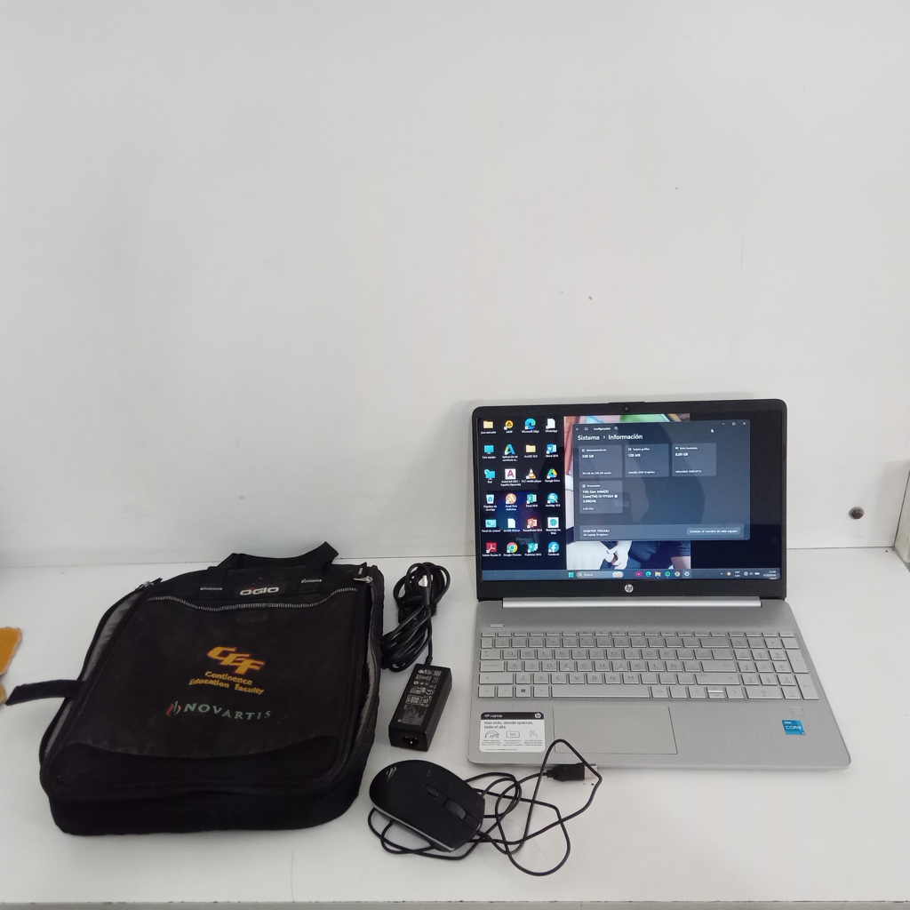 Notebook Marca Hp Modelo Laptop 15 Procesador Core I 3 Memoria Ram 8 Gb Disco Duro 250 Gb Generacion 11 Acc Con Mouse Y Estuche En Estado Regular Color Negro