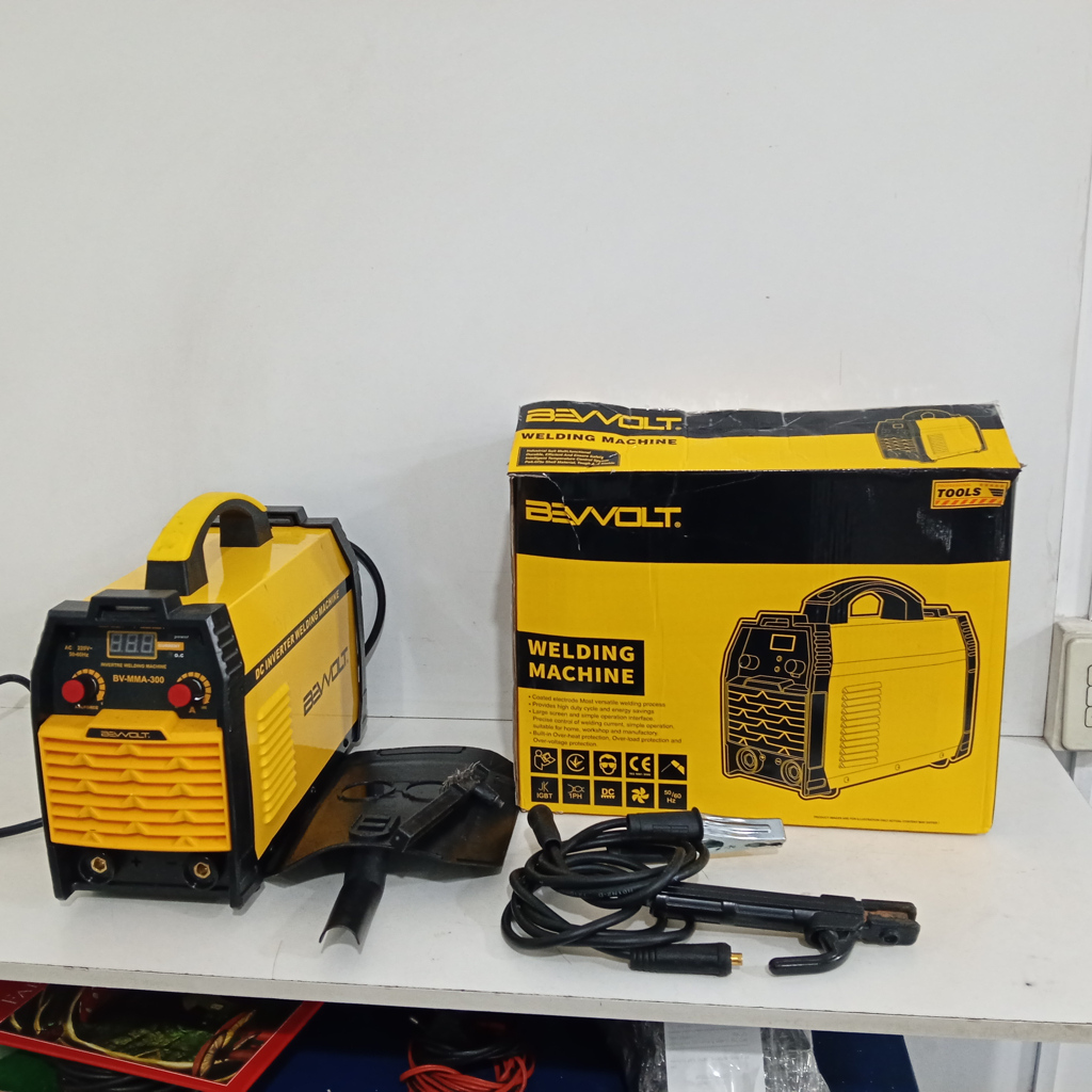 Soldador Marca Bevvolt Modelo Bv-Mma300 Usado En Buen Estado Acc Con Pinzas Positivo Y NegativoCareta Y Cepillo De Acero Regular