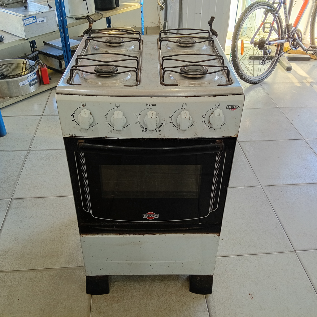 Cocina A Gas Marca Tokyo Modelo Dallas Usado Con Desgaste Acc No Tiene