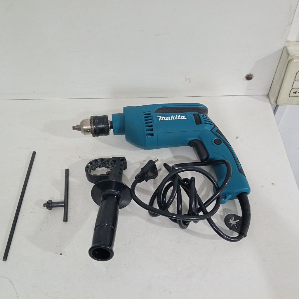 Taladro Marca Makita Modelo Hp1640 Usado En Buen Estado Acc Manija Llave Regla