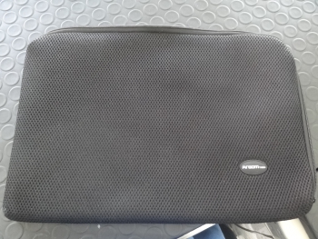 Estuche Para Computadora Marca Argom Modelo Tech Usado En Buen Estado Acc No Tiene