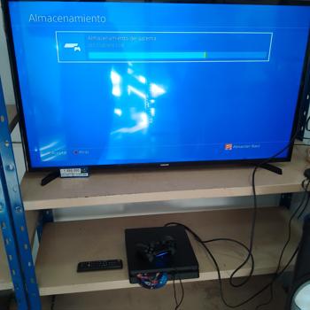 Juego Electronico Ps4 Marca Sony Modelo Cuh-2215b Disco Duro 500 Gb Con Control Sin Caja Usado En Buen Estado Acc Cable Power Hmdi Y Cargador