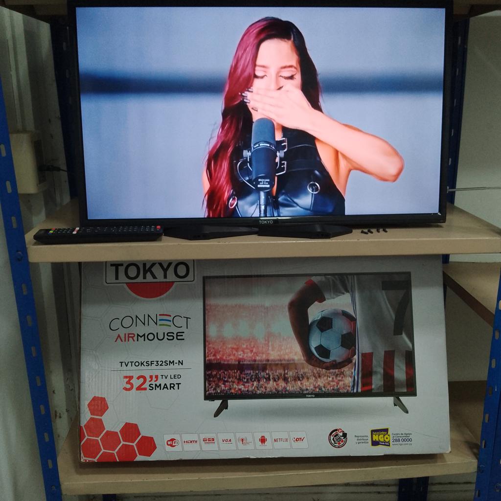 Televisor Led Smart De 32 '' Marca Tokyo Modelo Tvtoksf32sm-N Con Control Usado En Buen Estado Acc Con Patitas