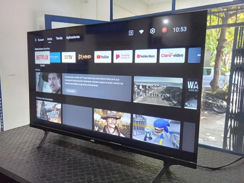 Foto 2 de Televisor Led Smart De 32 '' Marca Jvc Modelo Lt-32kb127 Con Control Usado En Buen Estado Acc Con Patitas