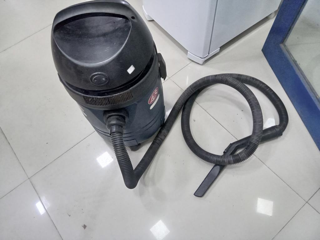 Aspiradora Marca Lux Agua Y Polvo Modelo Aquaclean Usado En Buen Estado Acc No Tiene
