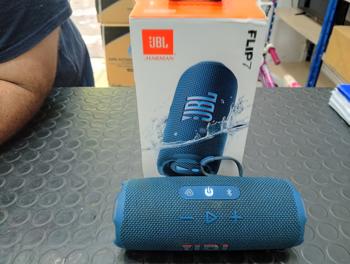 Speaker Potencia Watts Sin Marca Jbl Sin Control Modelo Flip7 Usado En Buen Estado Con Caja Acc No Tiene