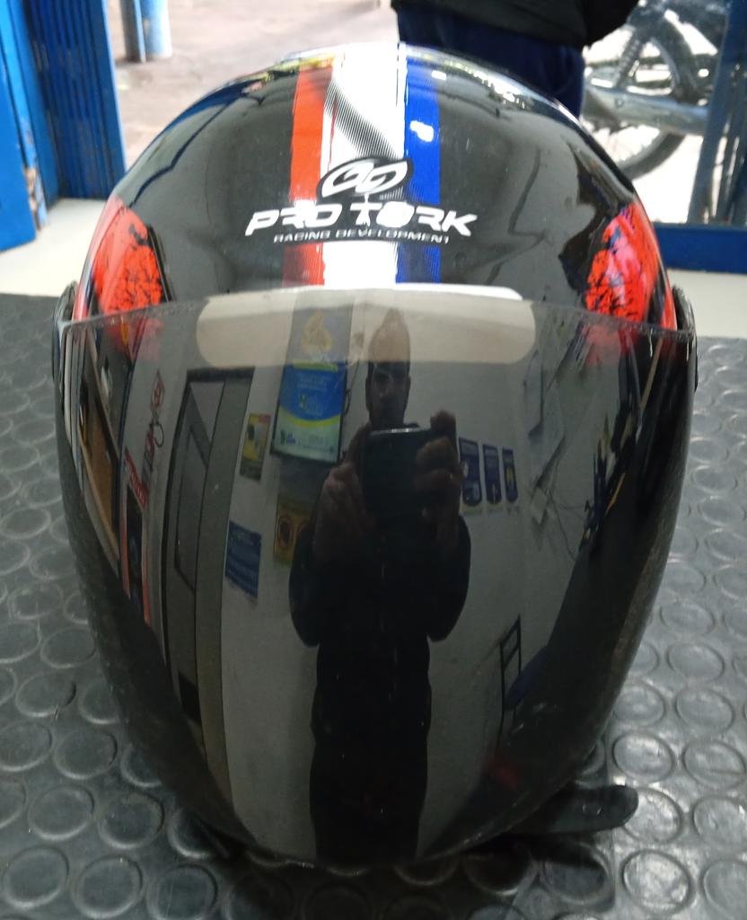 Casco P/ Moto Marca Pro Tork Modelo Tam58 Usado En Buen Estado Acc No Tiene