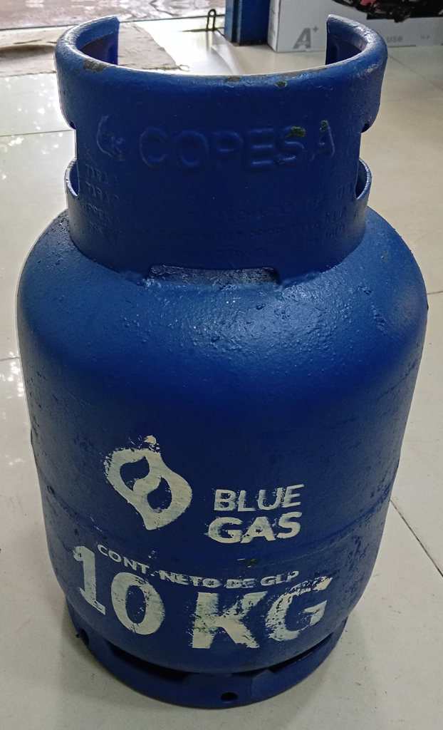 Garrafa Cap 10 Kg. Marca Blue Gas Usado En Buen Estado Color Azul Acc No Tiene
